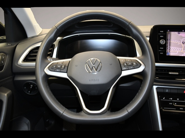 Bild 5 Volkswagen T-Roc 1.0 TSI Life LED/Stand