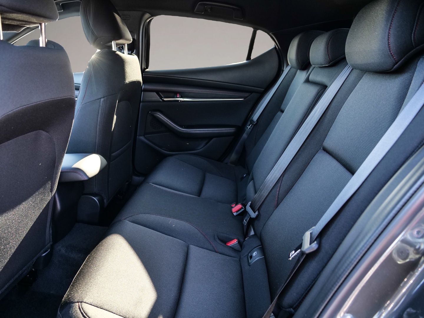 Bild 6 Mazda 3 Homura 2.5L e-SKYACTIV G 140PS 6AT FWD