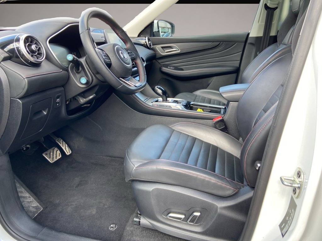 Fotografie 3 des MG HS Luxury Automatik