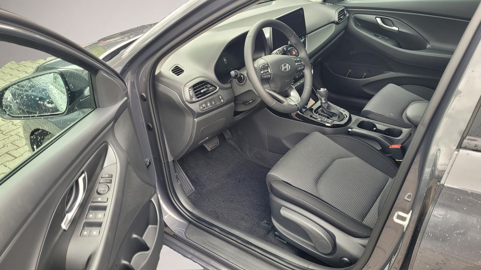 Fotografie 3 des Hyundai i30 HB 1.6 GO*Navi*LED*Shzg*Lhzg*PDC*Cam*16Zoll*