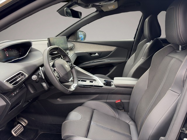 Bild 7 Peugeot 5008 GT HYBRID 136 e-DSC6