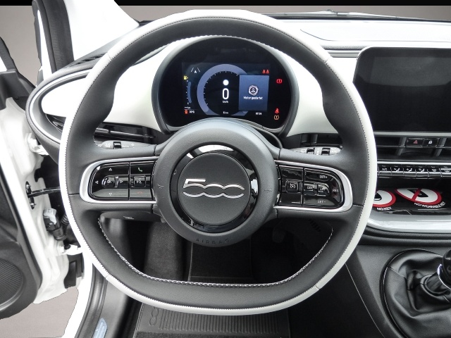 Bild 5 Fiat 500 Hybrid 48 kW La Prima Navi LED Apple CarPlay