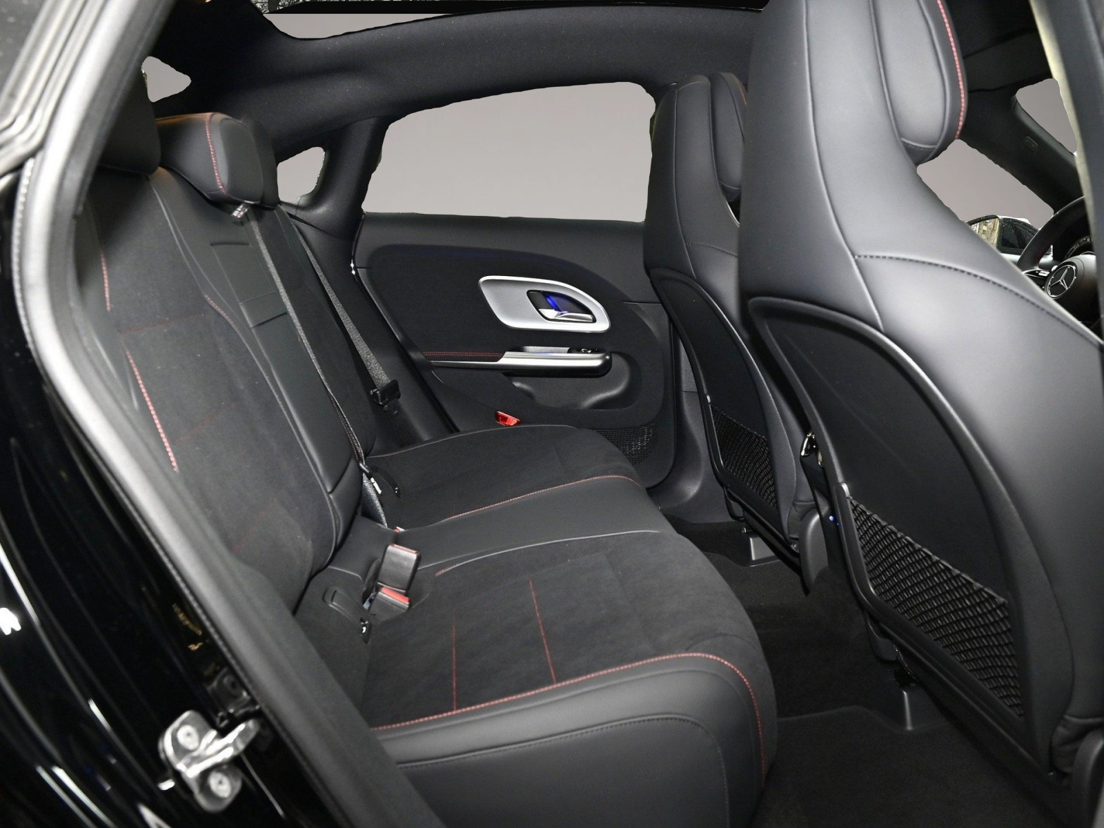 Bild 4 Mercedes-Benz CLA 200