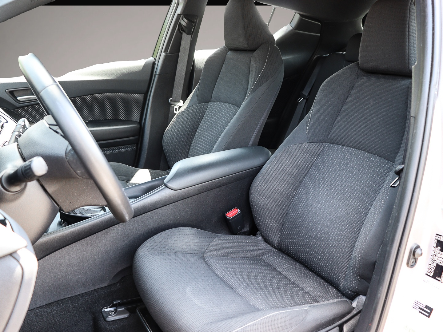 Bild 5 Toyota C-HR Hybrid Flow Mehrzonenklima DAB SHZ Keyless