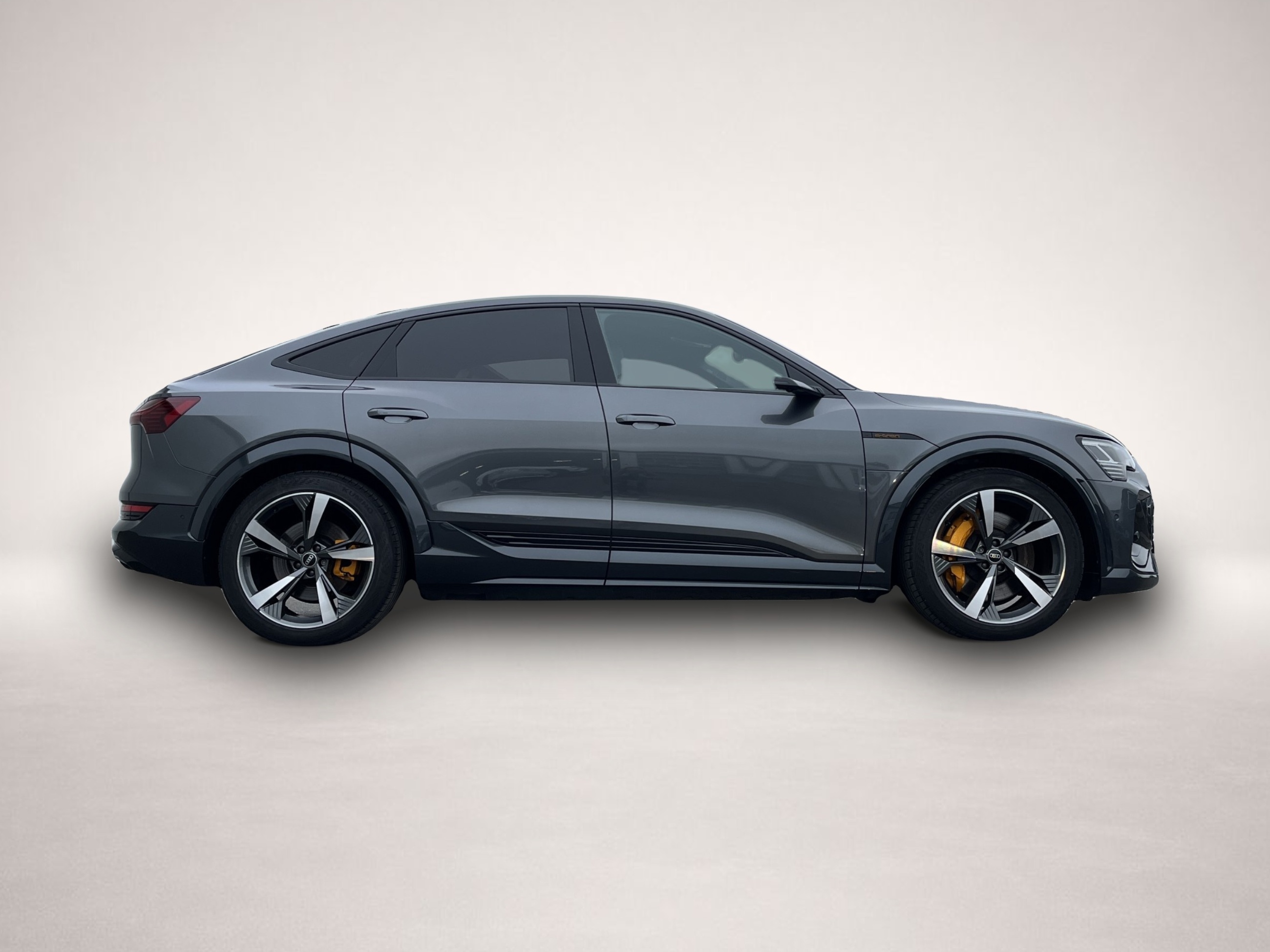Fotografie 2 des Audi e-tron S Sportback 21 Zoll Bremse orange Optikp.