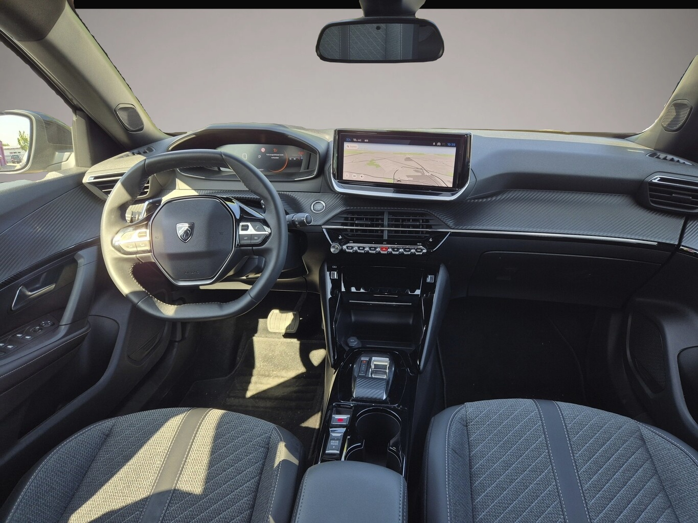 Bild 6 Peugeot 2008 1.2 PureTech 130 Aut. Allure Nav PDC Temp