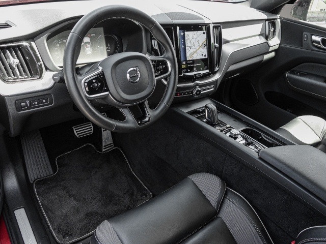Volvo XC60 XC60 R Design Recharge Plug-In Hybrid AWD T8 Twi - Thumbnail 4