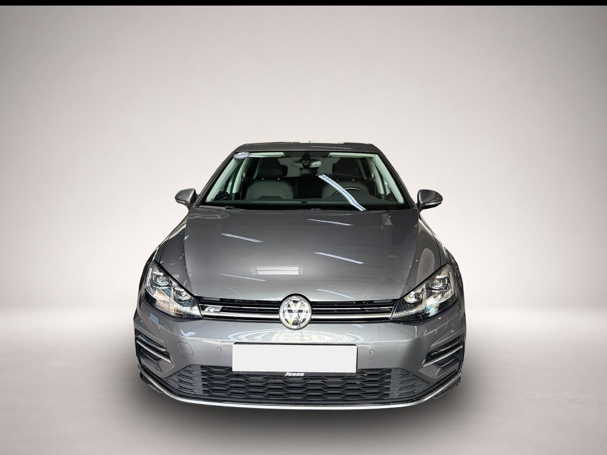 Fotografie 2 des Volkswagen Golf VII 1.5 TSI R-Line LED ACC Virtual Massage