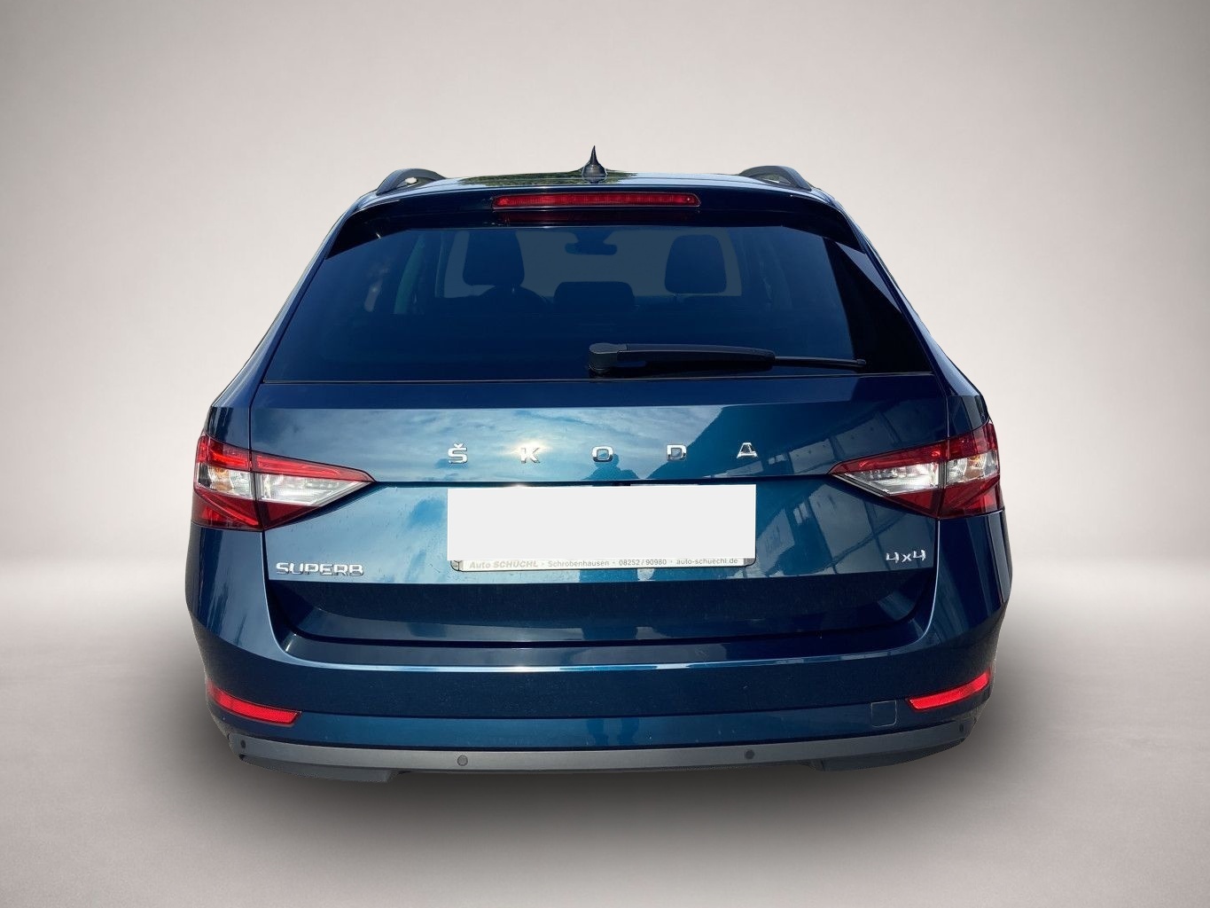 Fotografie des Skoda Superb Combi 2.0 TDI DSG 4x4 AHK+NAVI+LED+SMART-