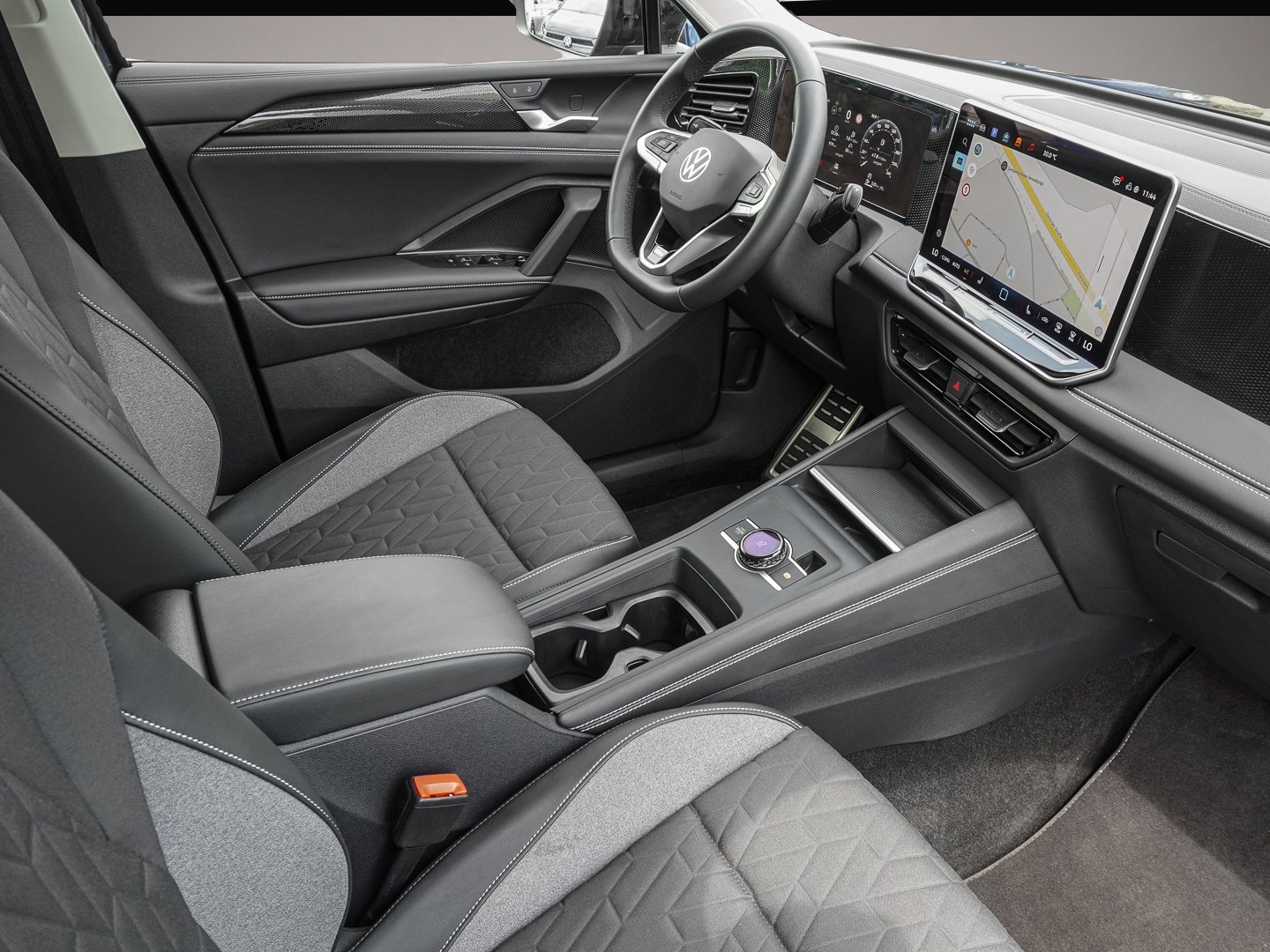 Bild 6 Volkswagen Tiguan 1.5 eTSI DSG Life AHK ALU LED PLUS