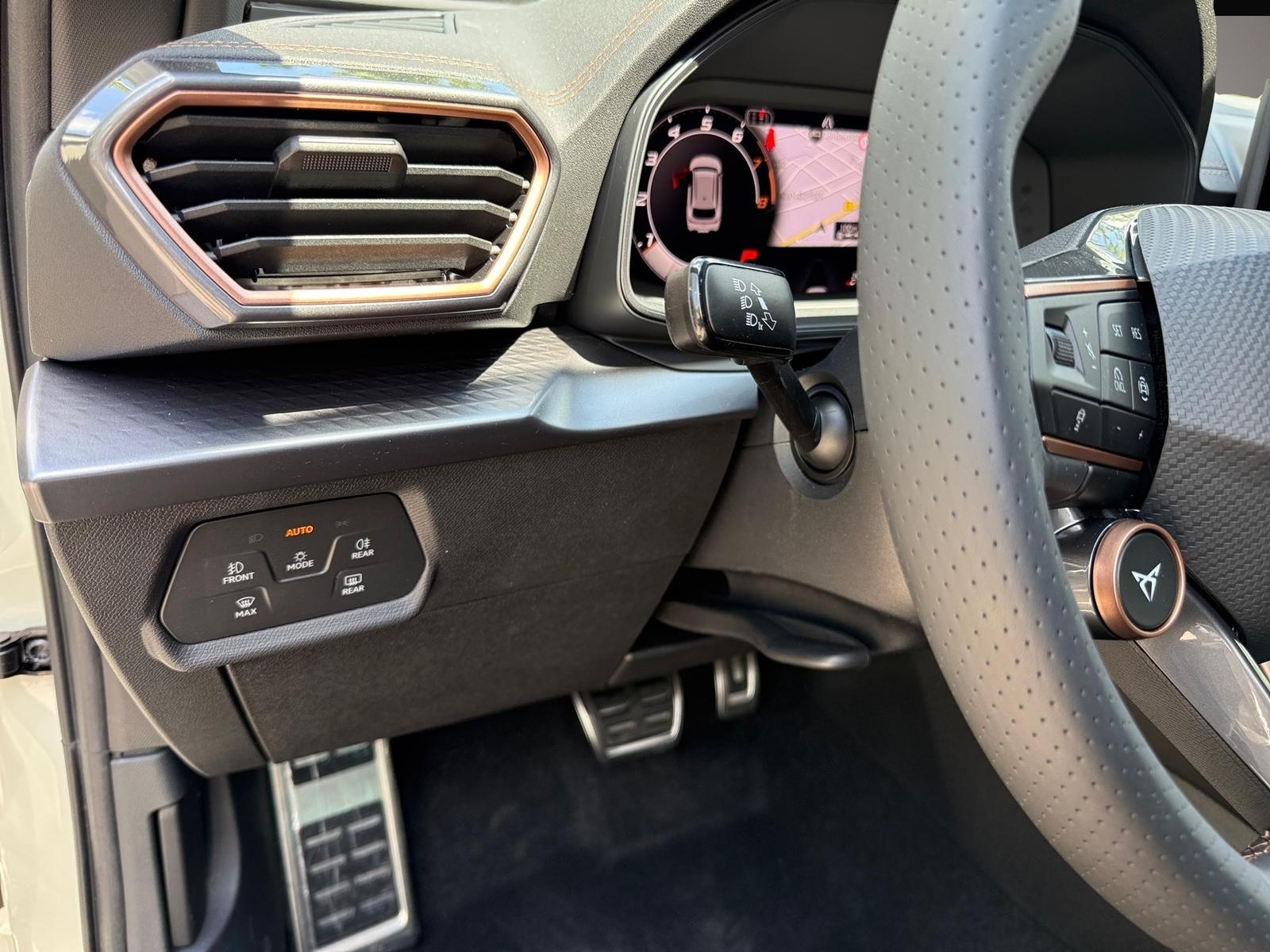 Bild 2 Cupra Leon Sportstourer VZ 2.0 TSI 4Drive DSG AHK Pano