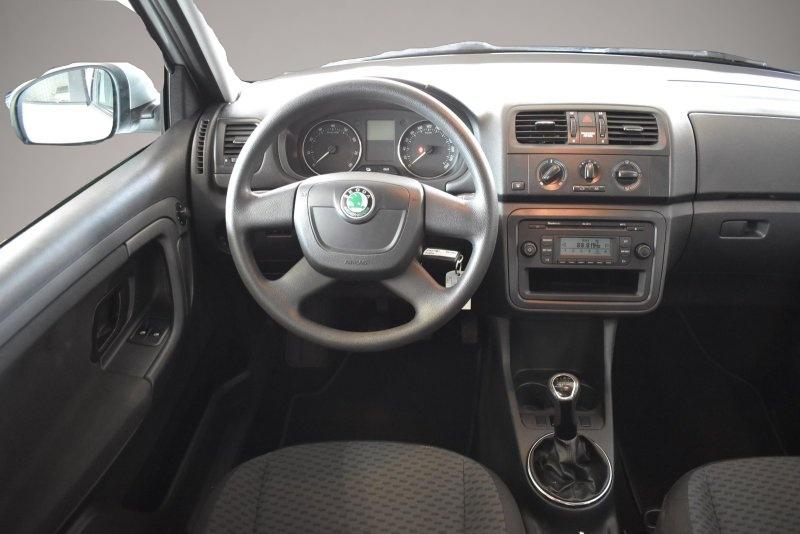 Bild 8 Skoda Fabia 1.2 TSI Ambiente TÜV neu