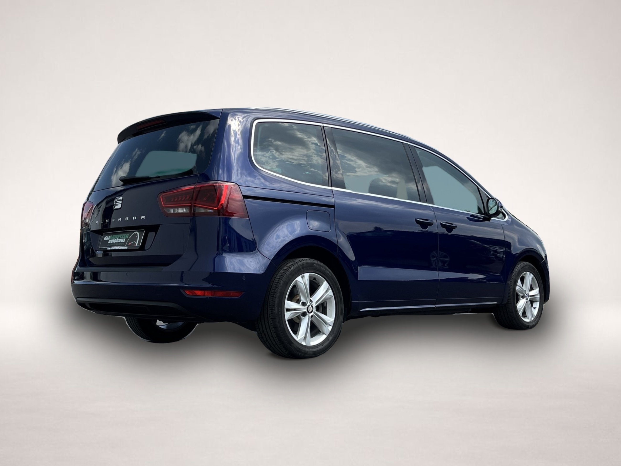 Fotografie 5 des Seat Alhambra 2.0 TDI DSG XCELLENCE 7-Sitzer Xenon Me