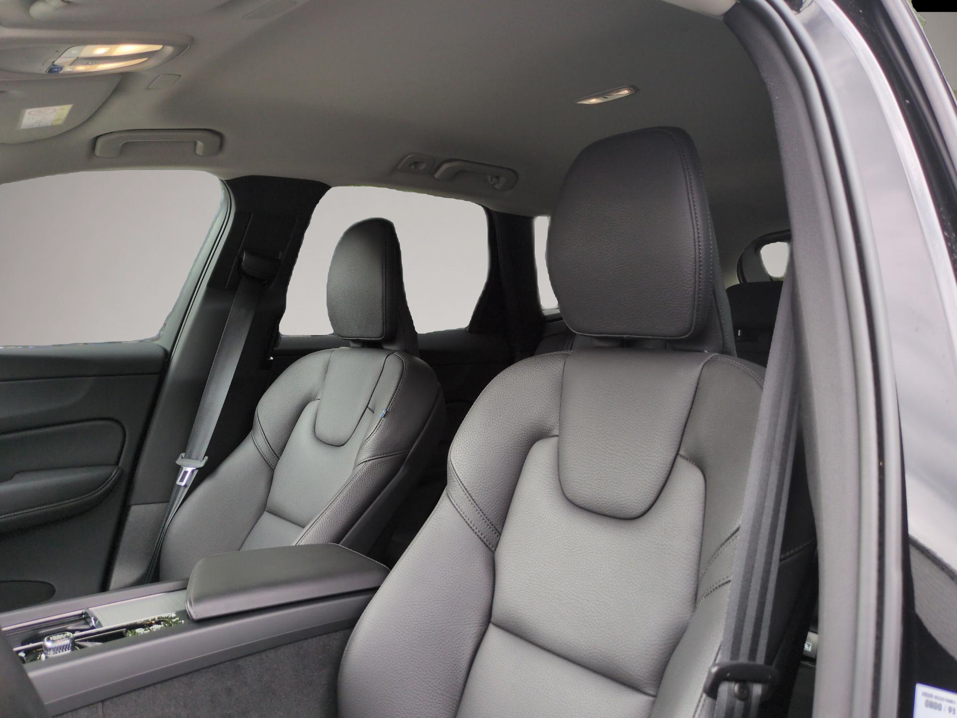 Fotografie 7 des Volvo XC60 B5 (Benzin) Plus Dark AWD Automatik Bluetoo