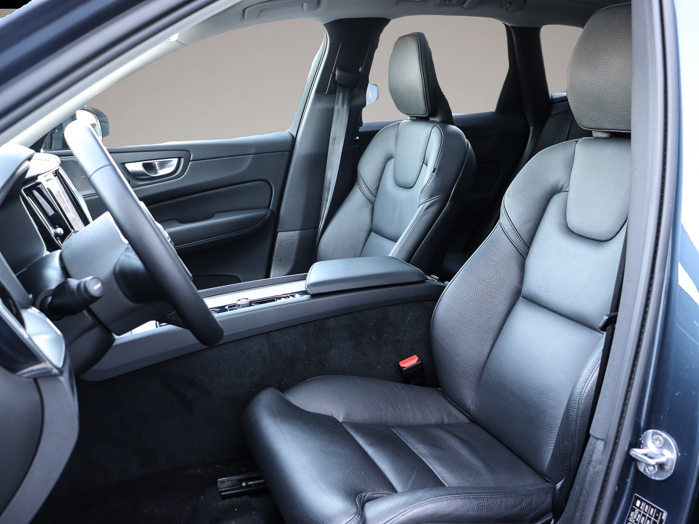 Bild 6 Volvo XC60 EU6d Ultimate Dark AWD B4 Diesel StandHZG E