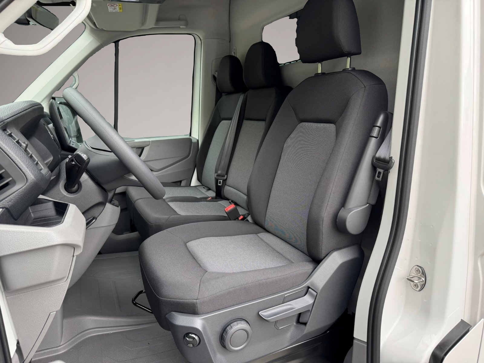 Bild 3 Volkswagen Other Crafter 35 Kasten L3 H3 2.0 TDI LED NAVI AHK PAR
