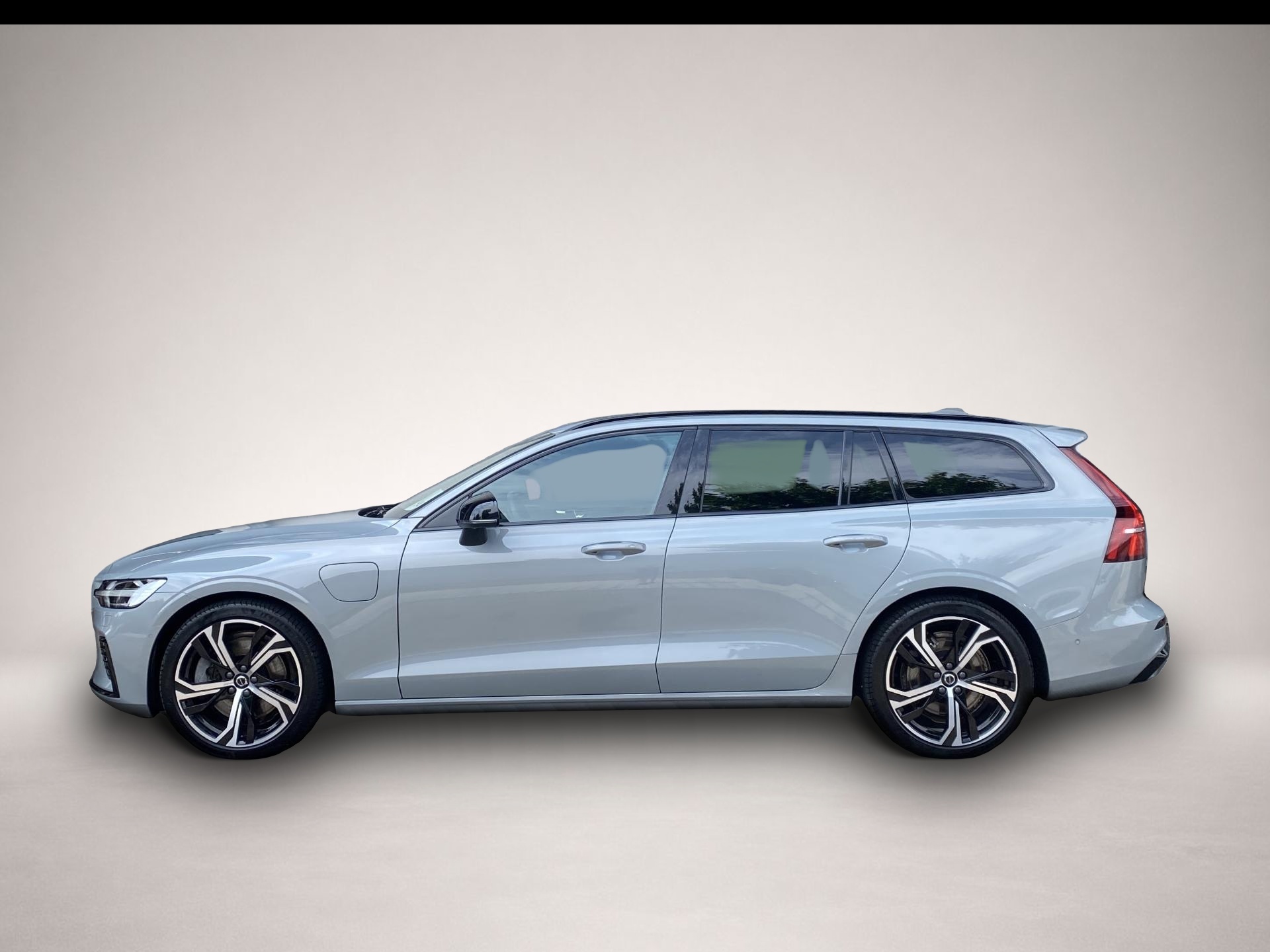 Bild 6 Volvo V60 Plus Dark Recharge Plug-In Hybrid AWD LED