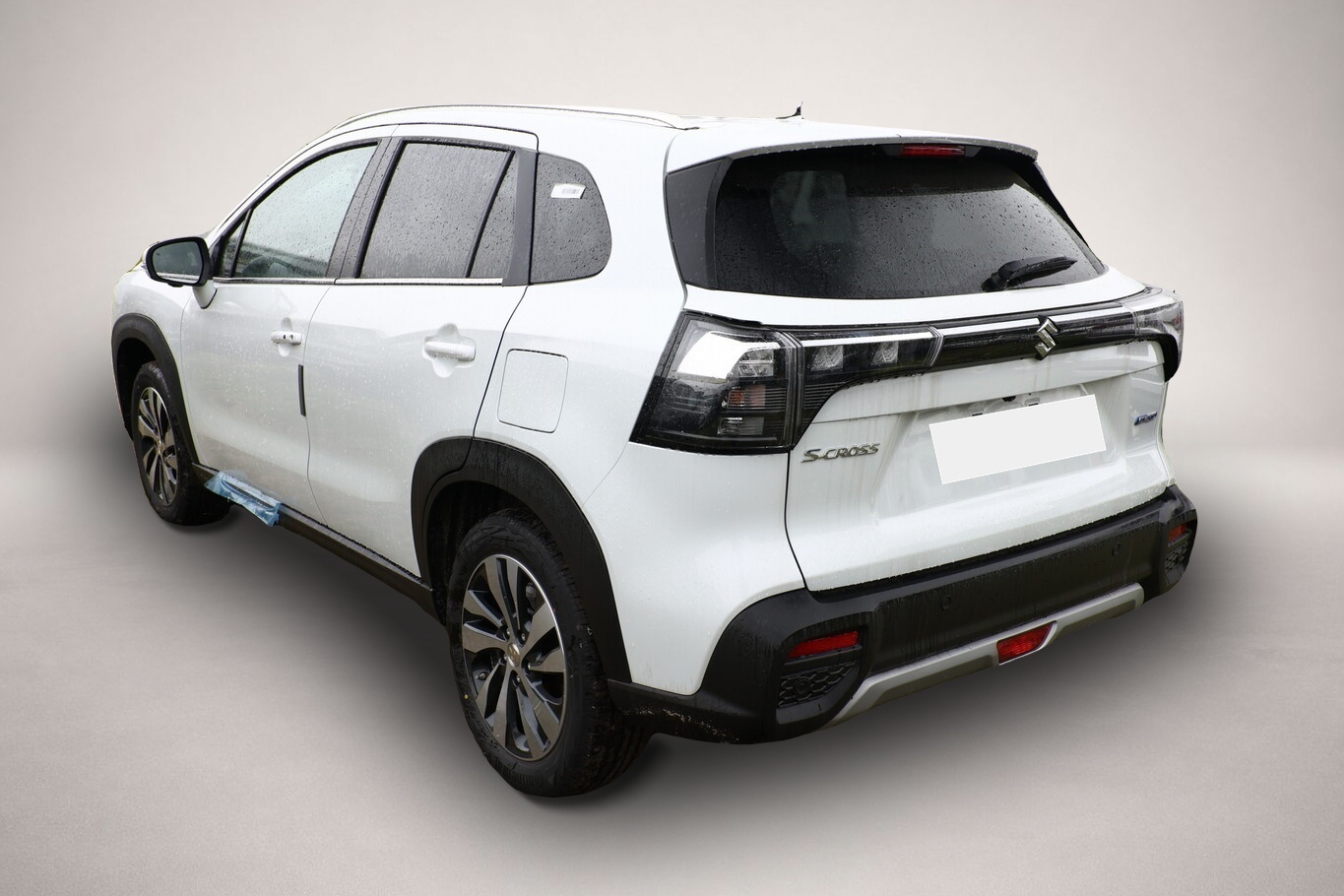 Bild 4 Suzuki Across S-Cross 1.4 MHEV 4WD Aut Comfort+ Pano 360° Lede