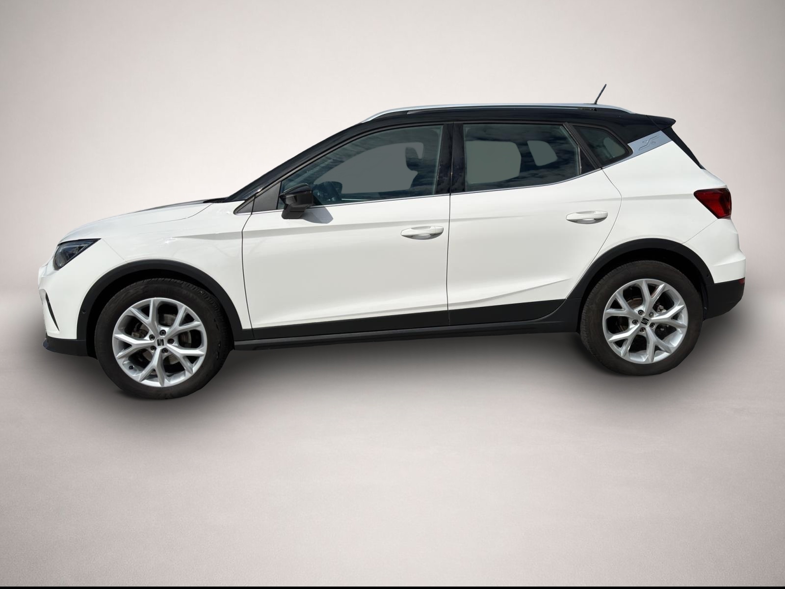 Fotografie 3 des Seat Arona 1.0 TSI DSG AB195EUR FR AHK BEATS NAVI REA