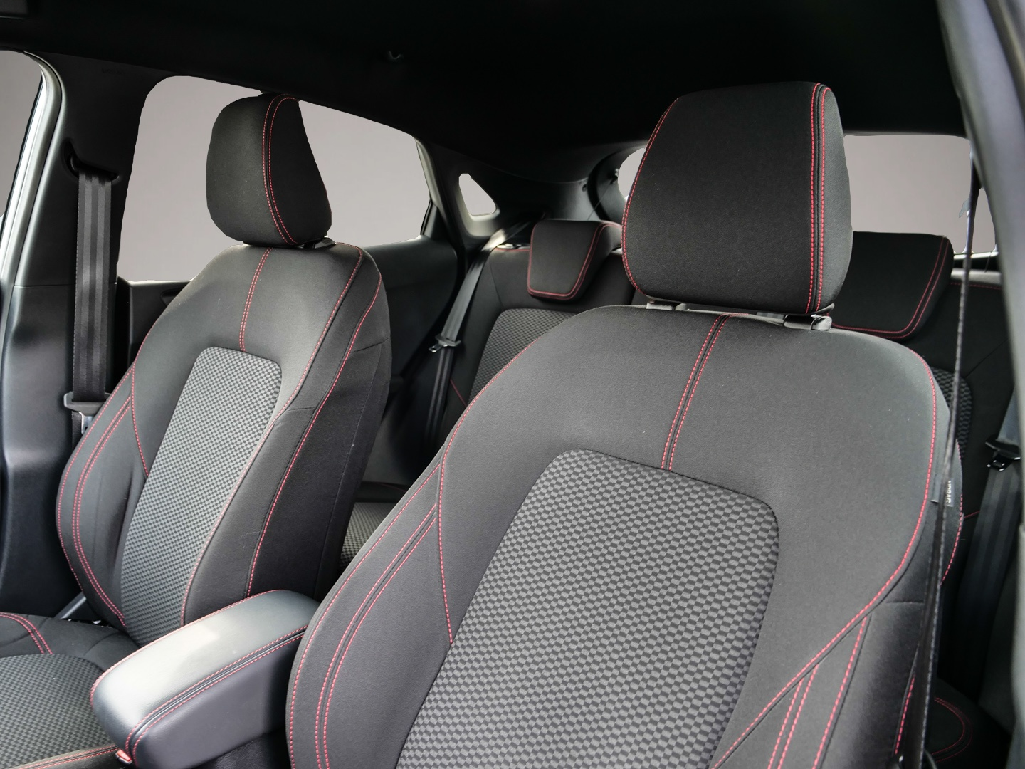 Fotografie 5 des Ford Puma ST-Line Design 125PS Auto. LED Mehrzonenkli
