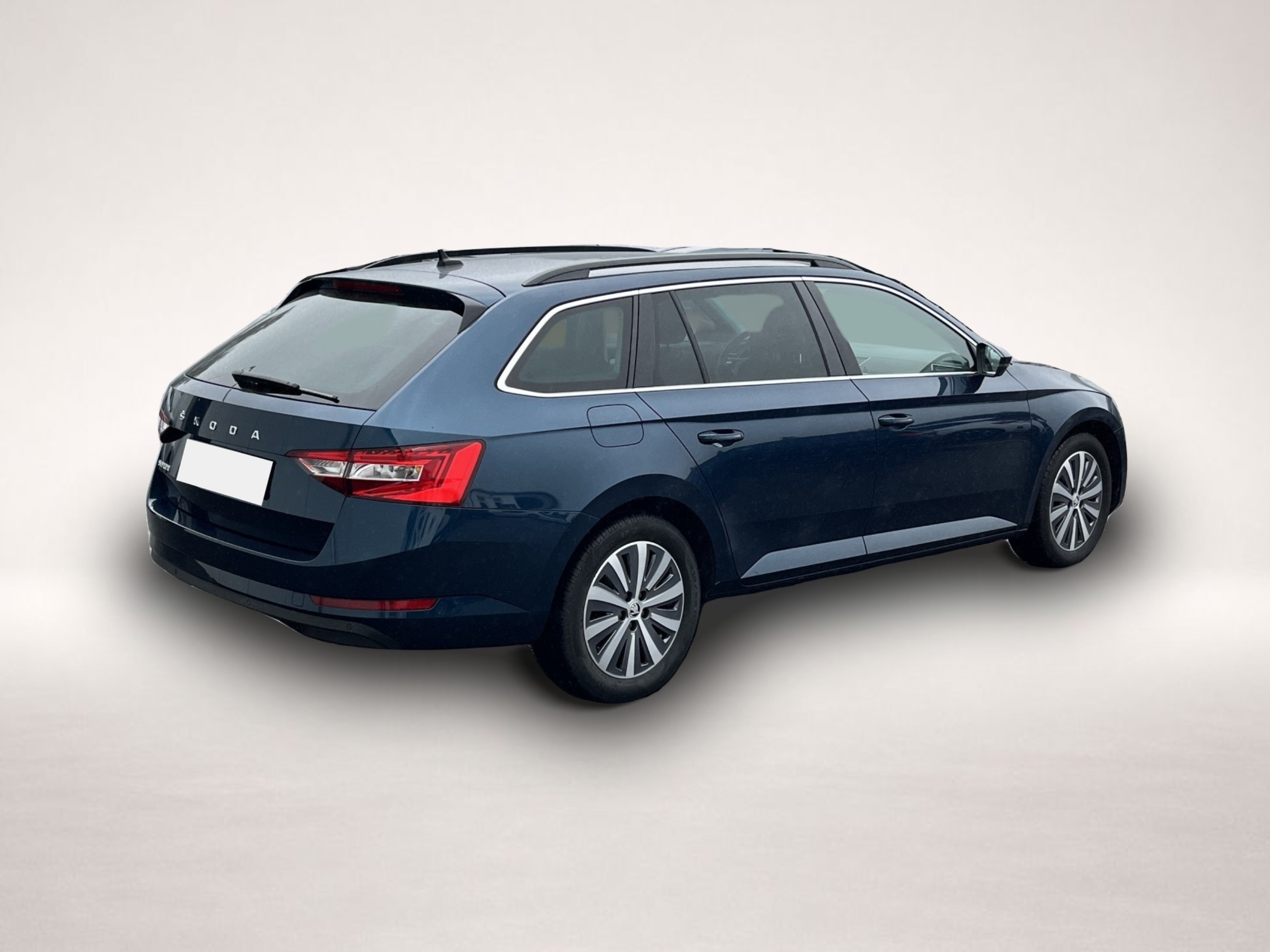 Bild 6 Skoda Superb Combi 2.0 TDI DSG Ambition Navi ACC LR-HZ