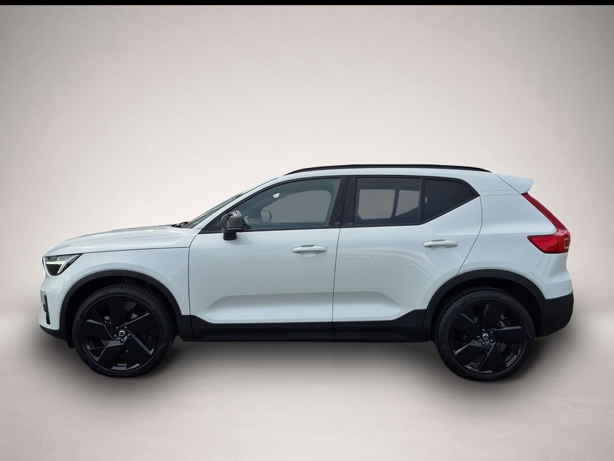 Bild 4 Volvo XC40 B3 B DKG Plus Black Edition