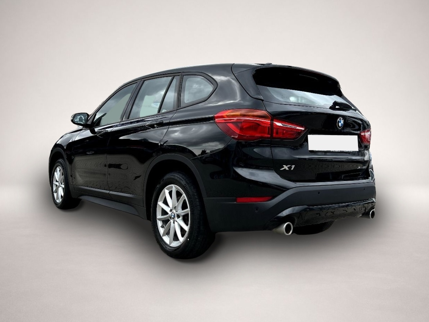 Bild 2 BMW X1 20i xDrive Advantage *Leder Sitzh. DAB PDC*