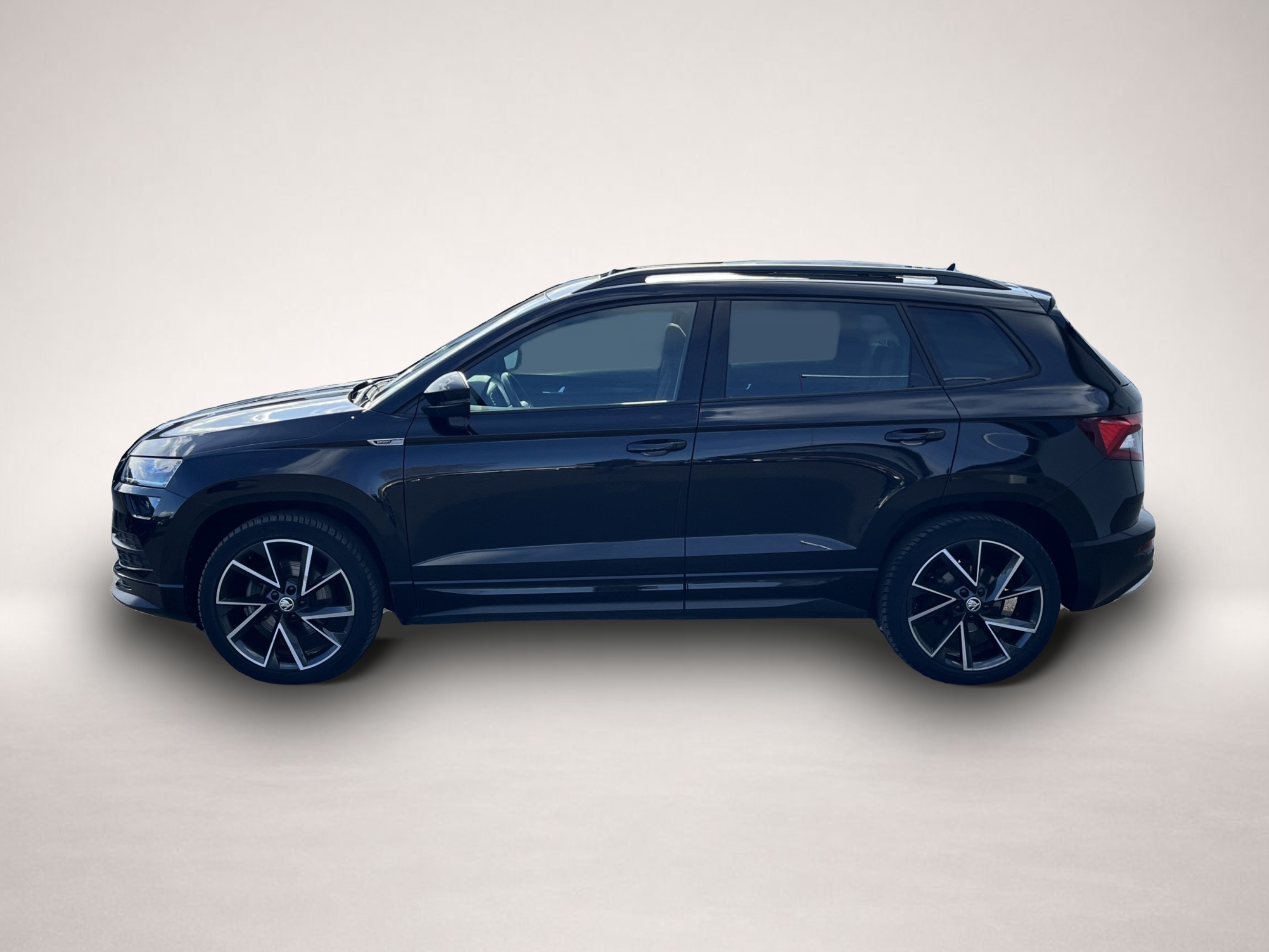 Bild 2 Skoda Karoq 2.0 TDI 4x4 Sportline 19 Zoll AHK PANO RFK