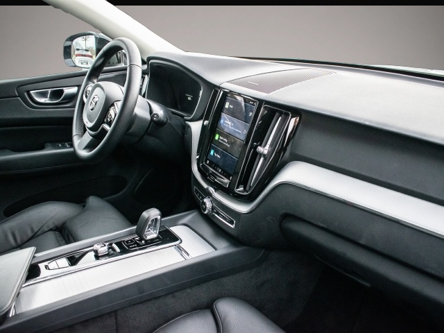 Bild 3 Volvo XC60 Plus Dark Recharge Plug-In Hybrid AWD T6 Tw