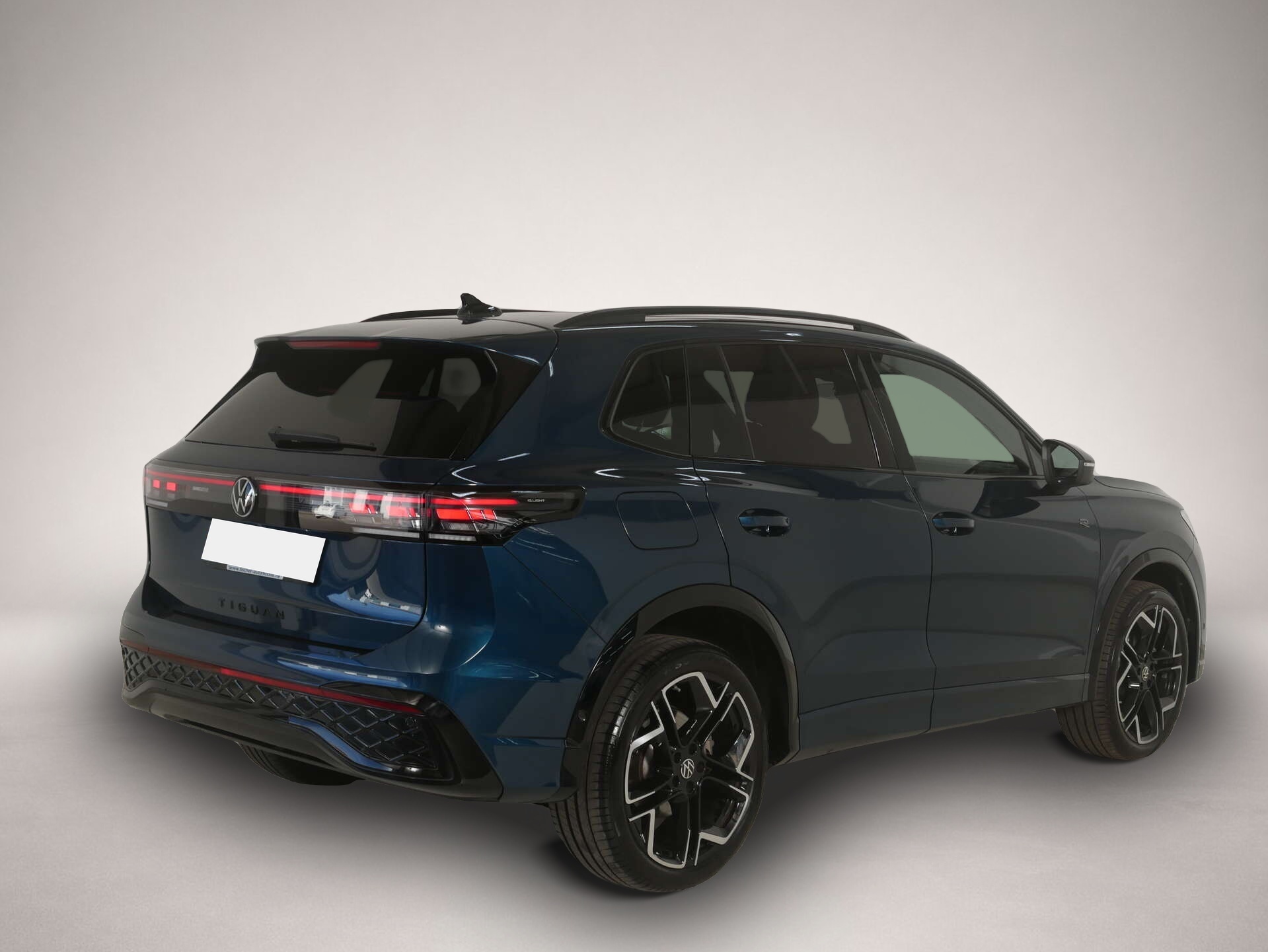 Bild 5 Volkswagen Tiguan 1.5 eHybrid R-Line Black Style