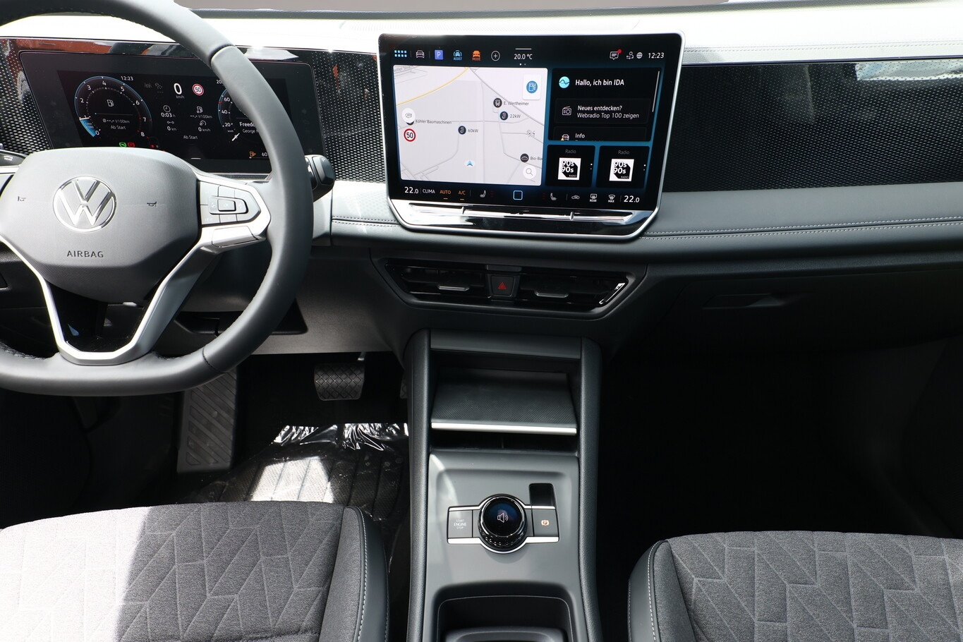 Bild 7 Volkswagen Tiguan DSG LED+ Nav IQ.DRIVE 5JGar. SHZ Keyl 17Z