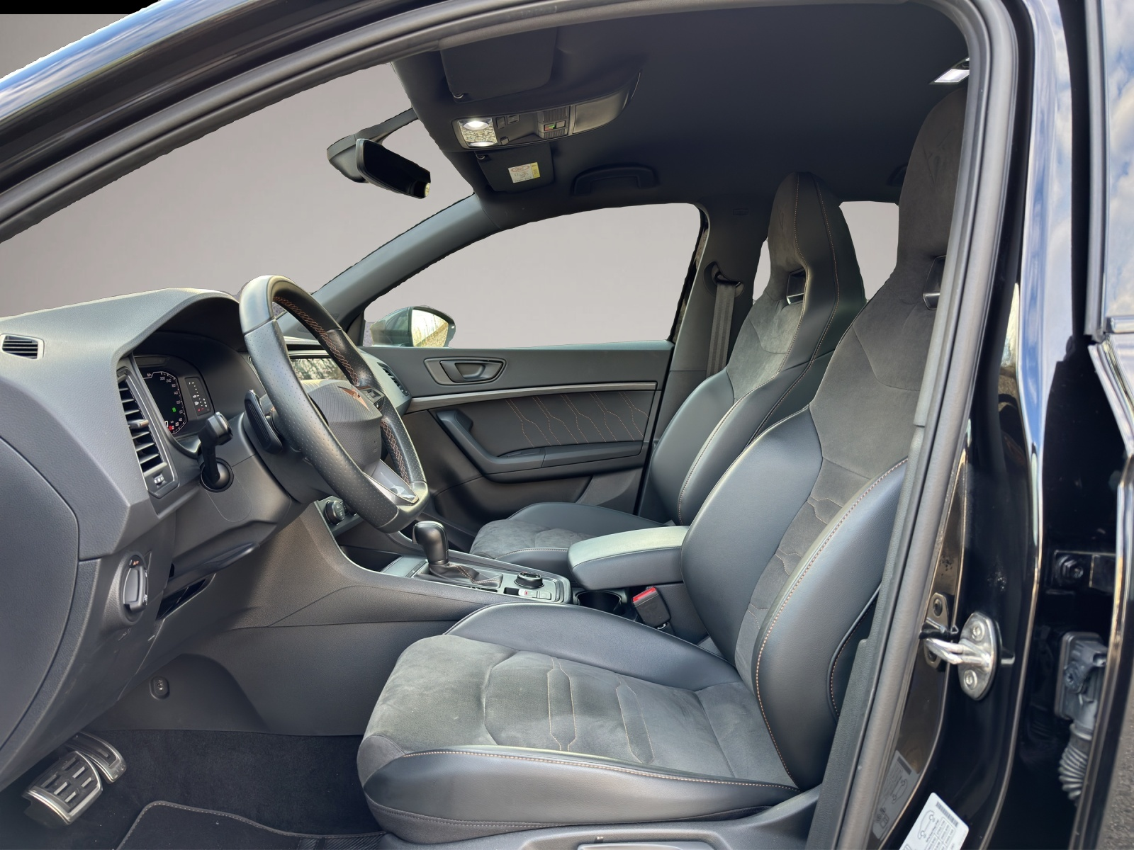 Bild 6 Cupra Ateca 2.0 TSI DSG 4Dr. VZ 360-KAM NAVI LED KEYLE