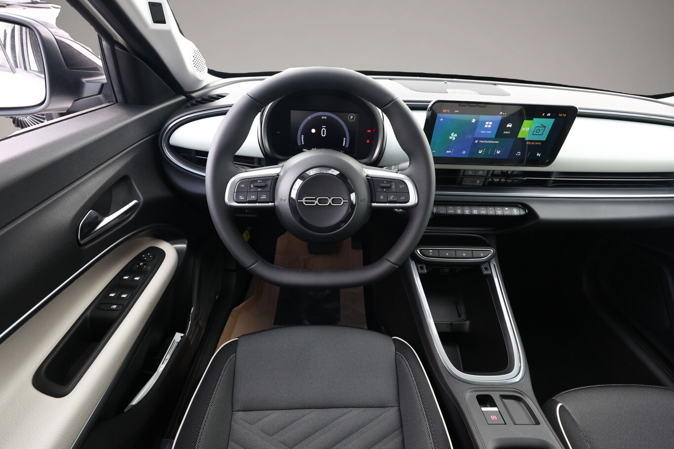 Fotografie 6 des Fiat 600 Hybrid La Prima SHZ eHK ACC Nav Kam 360°PDC