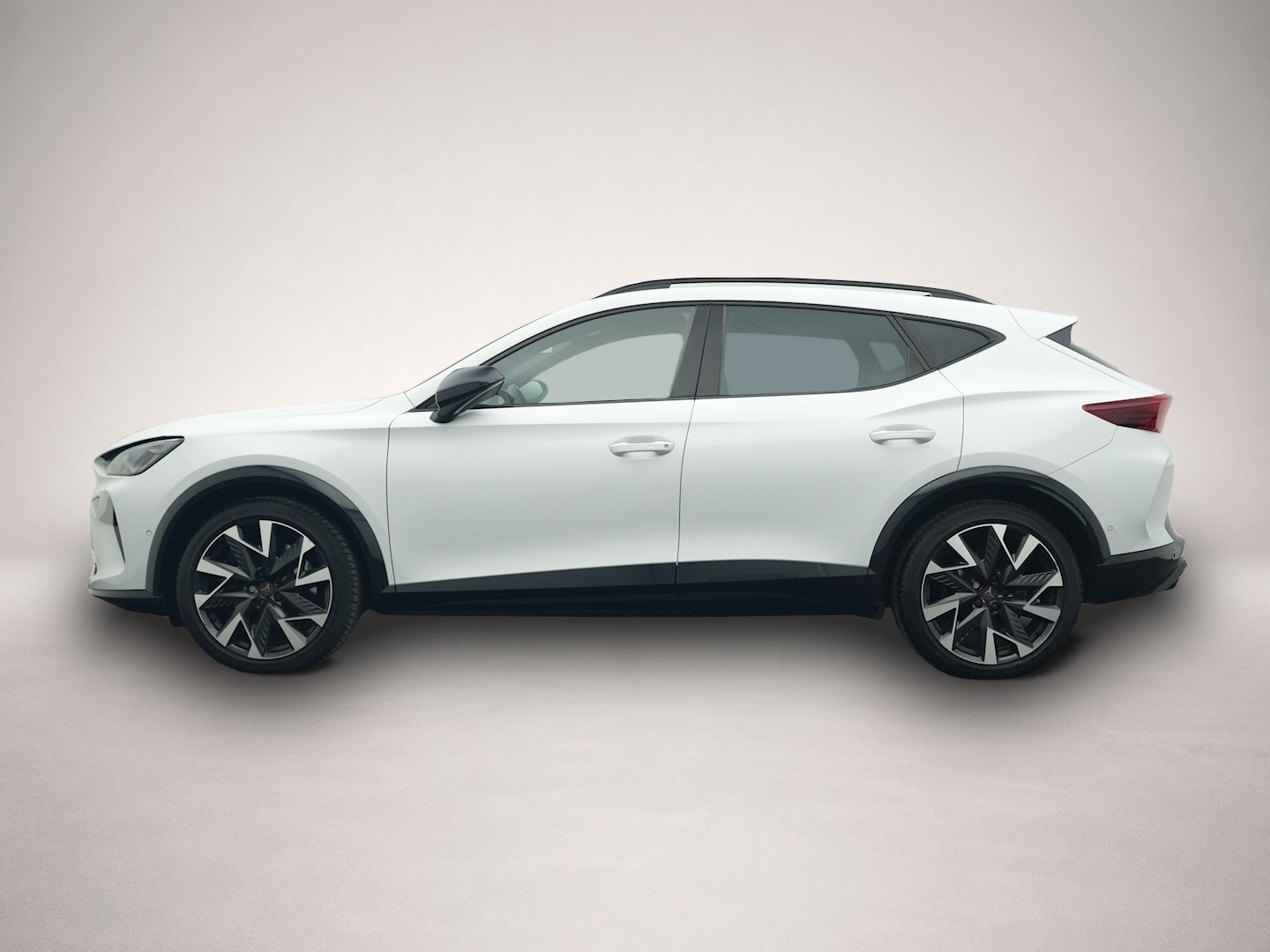 Fotografie des Cupra Formentor 2.0 TSI DSG 4Dr. VZ 5-J-GAR PANO AHK S