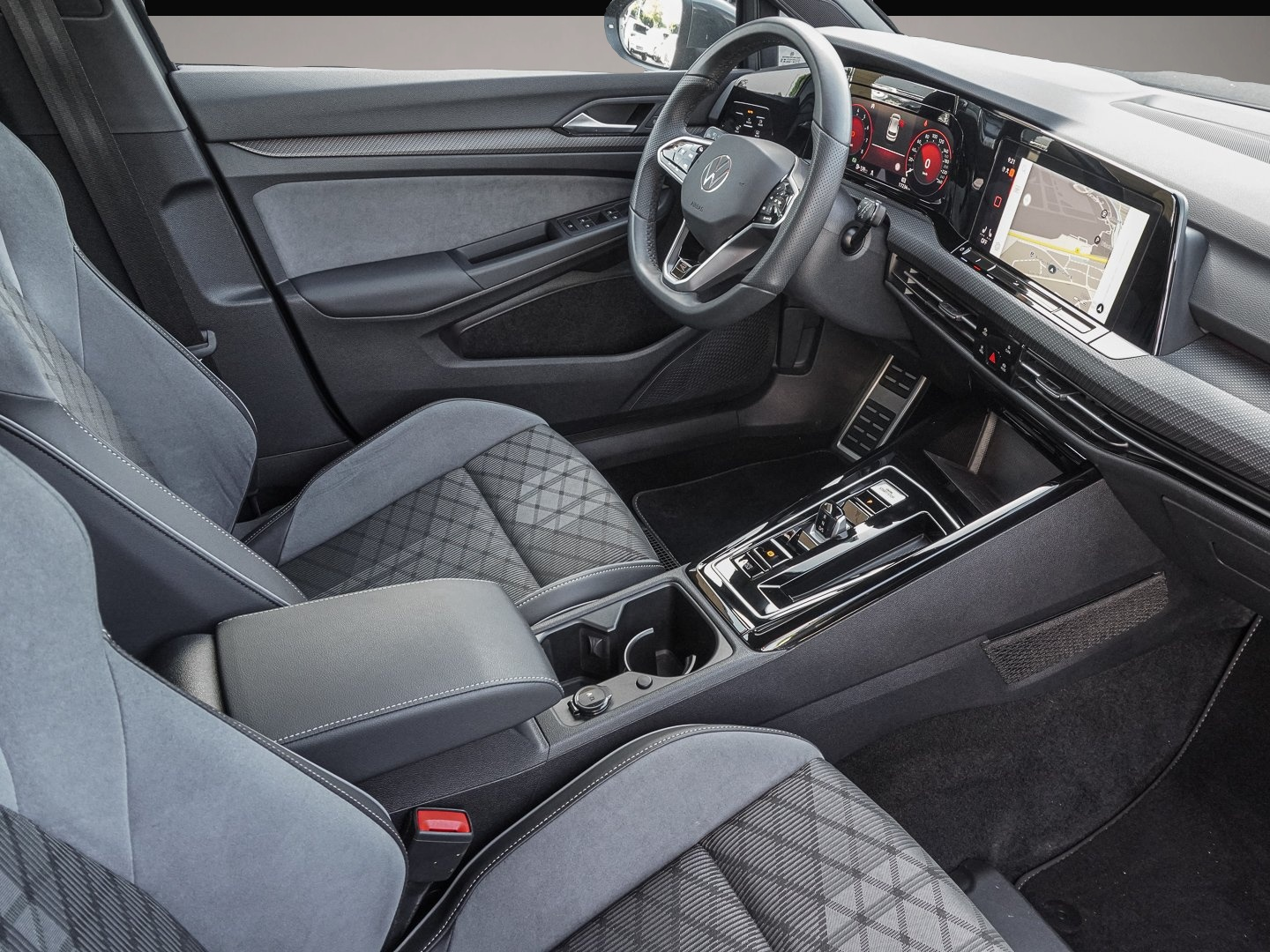 Bild 6 Volkswagen Golf 1.5 eTSI DSG R-Line