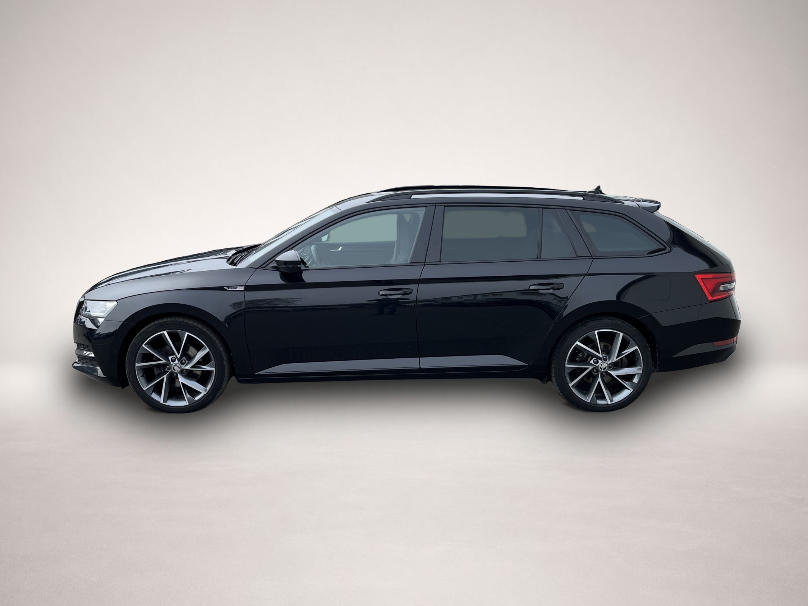 Fotografie 2 des Skoda Superb Combi 2.0 TDI DSG SPORTLINE 19 150¤ m.20%