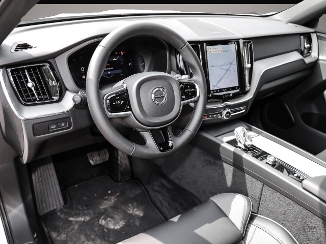 Bild 3 Volvo XC60 Plus Dark Recharge Plug-In Hybrid AWD T8 Tw