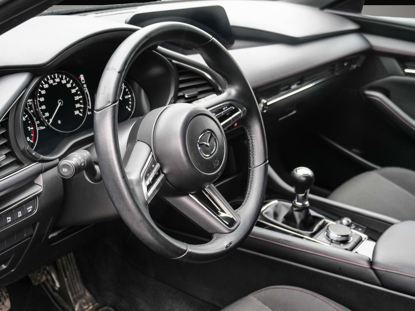 Bild 3 Mazda 3 S SKYACTIV-G 2.0 M Hybrid 6GS HOMURA HUD Navi