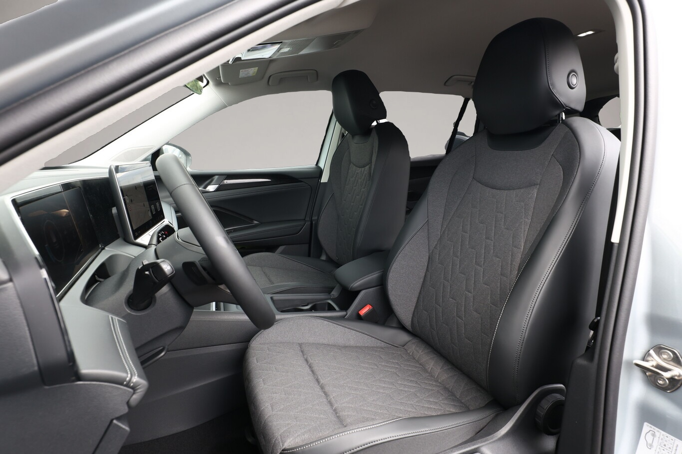 Bild 5 Volkswagen Tiguan DSG LED+ Nav 5JGar IQ.DRIVE SHZ Keyl 17Z
