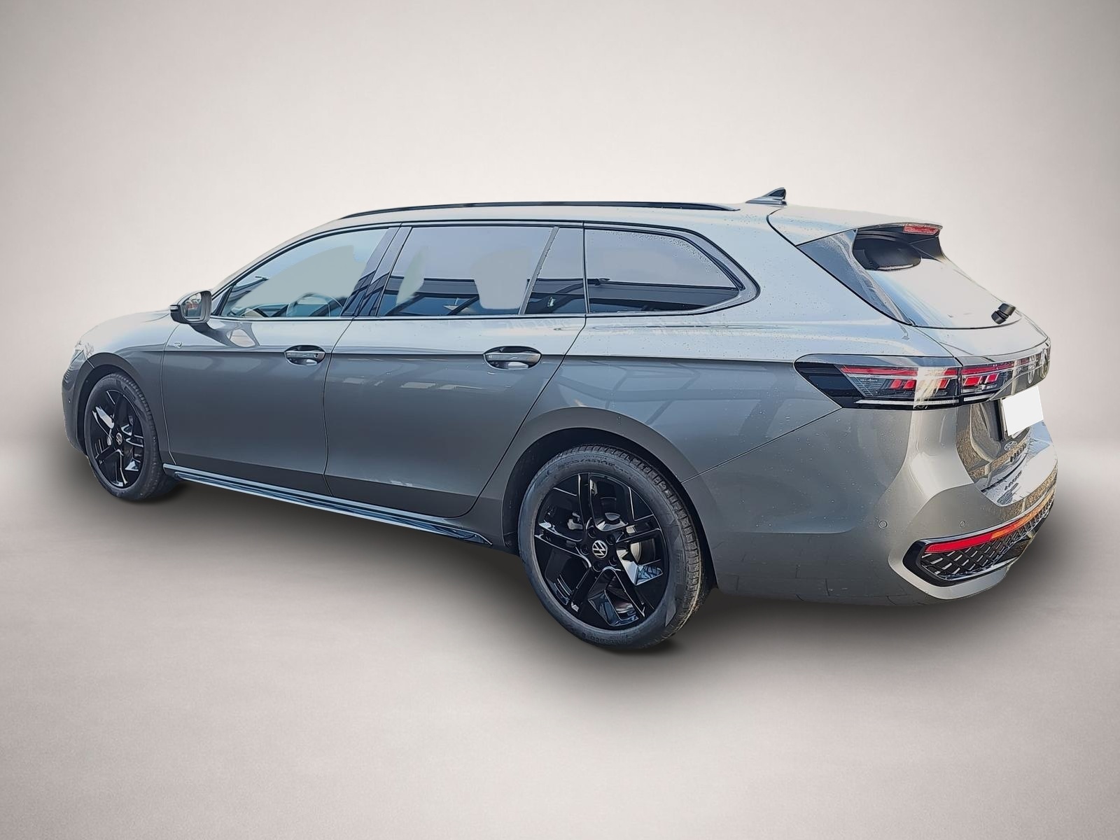 Bild 5 Volkswagen Passat Variant 2.0 TDI DSG 4M R-Line Matrix AHK