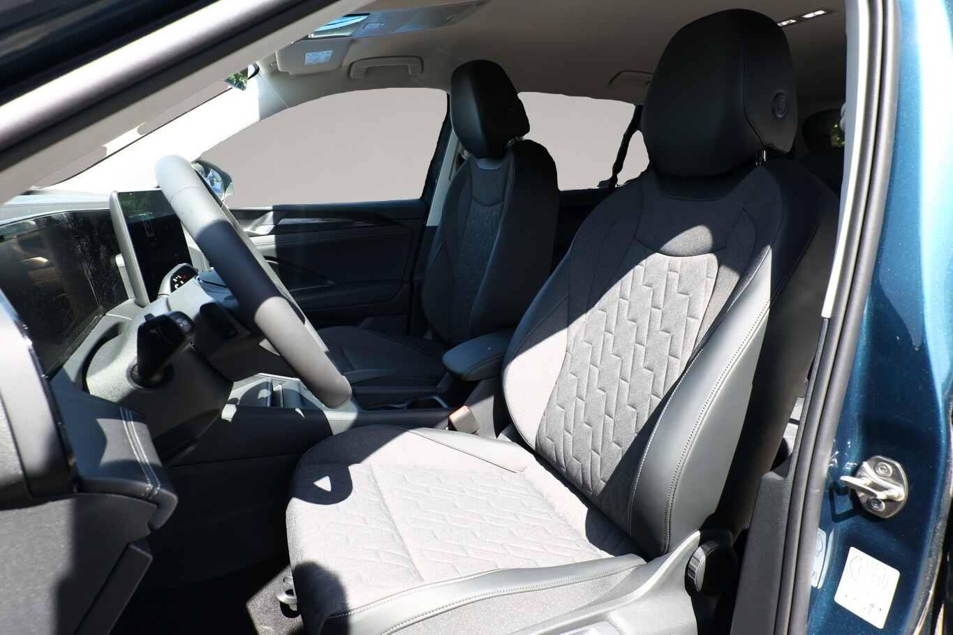 Bild 5 Volkswagen Tiguan DSG LED+ IQ.DRIVE SHZ 5JGar. Keyl 17Z ACC