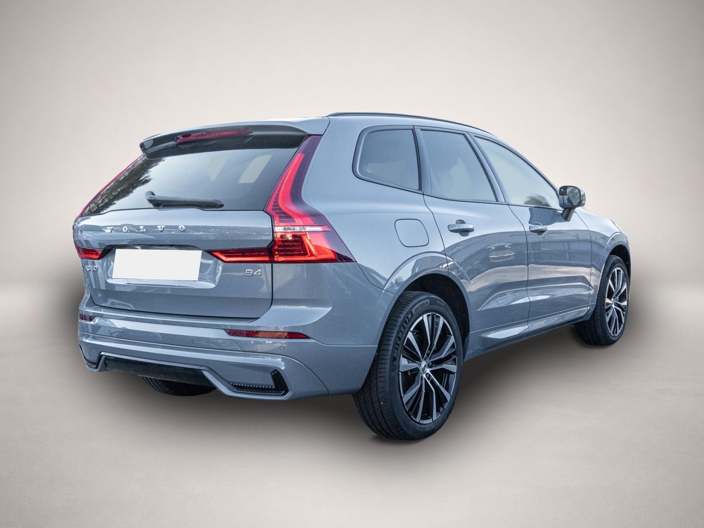 Fotografie 2 des Volvo XC60 Plus Dark 2WD B4 Benzin EU6d Digitales Cock
