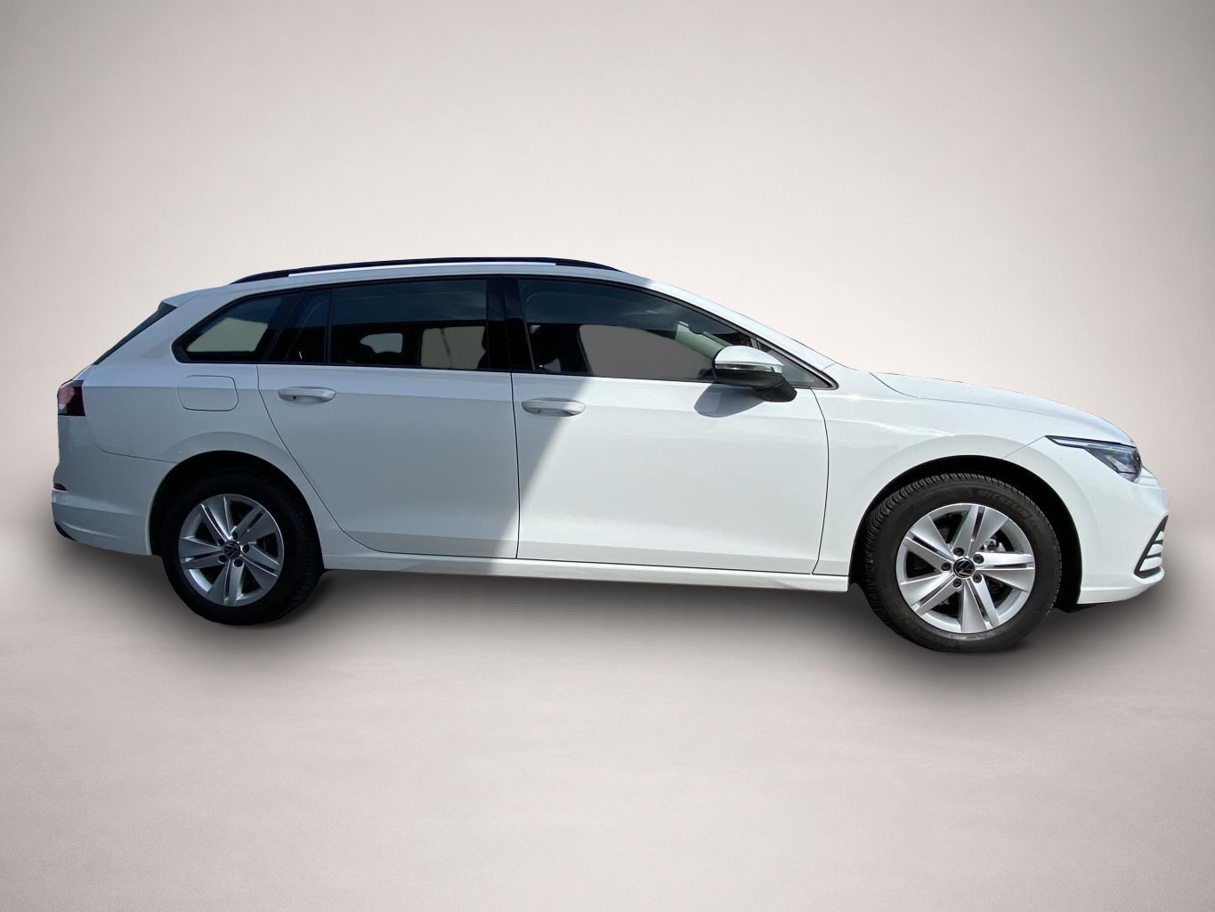 Fotografie des Volkswagen Golf Variant 1.5 TSI Life APP-CONNECT+ACTIVE-INF