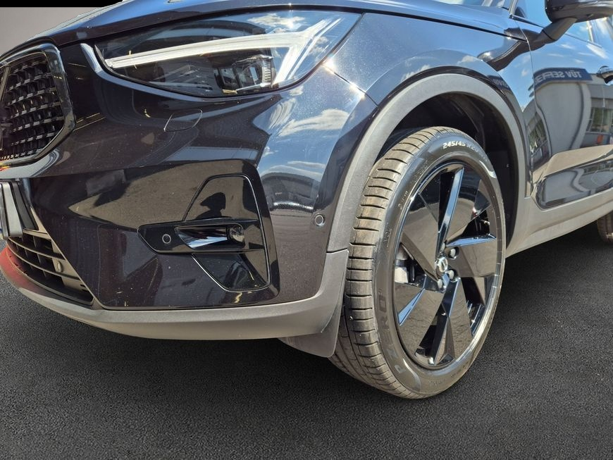 Bild 6 Volvo XC40 B3 B DKG Plus Black Edition Pano*RFC