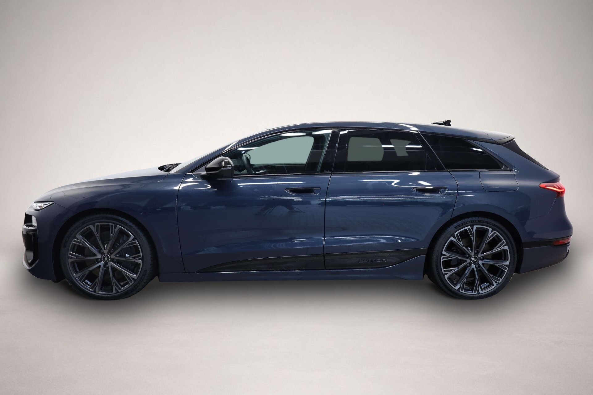 Bild 4 Audi e-tron S6 Avant e-tron