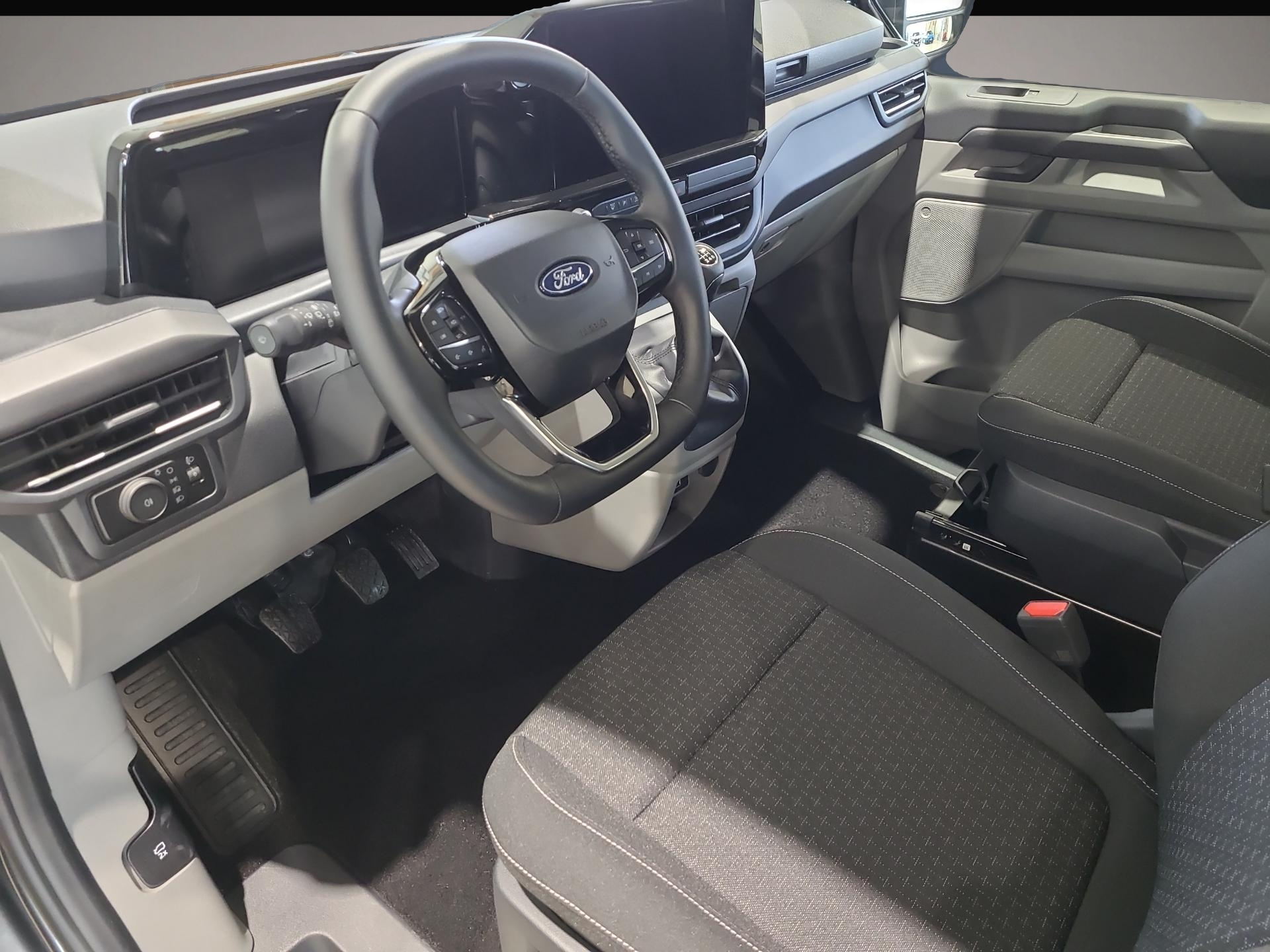 Fotografie 6 des Ford Tourneo Custom Tourneo Trend 320 L2 FWD 9-Sitzer