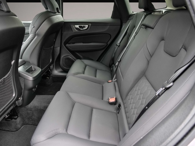Bild 5 Volvo XC60 FACELIFT Plus Dark AWD HUD Digitales Cockpi