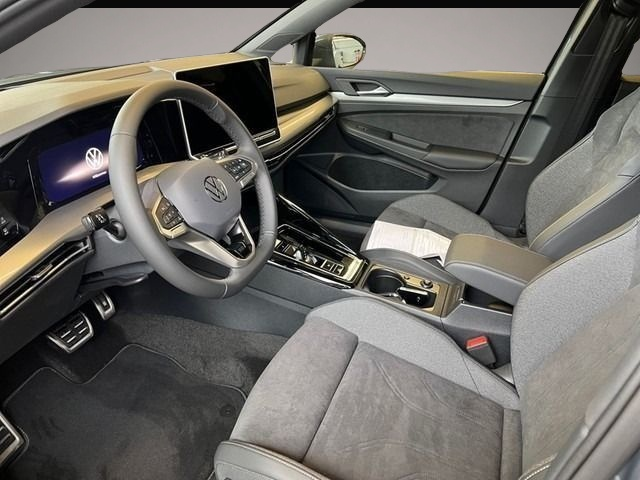 Bild 3 Volkswagen Golf 1.5 eTSI Edition 50 Jahre