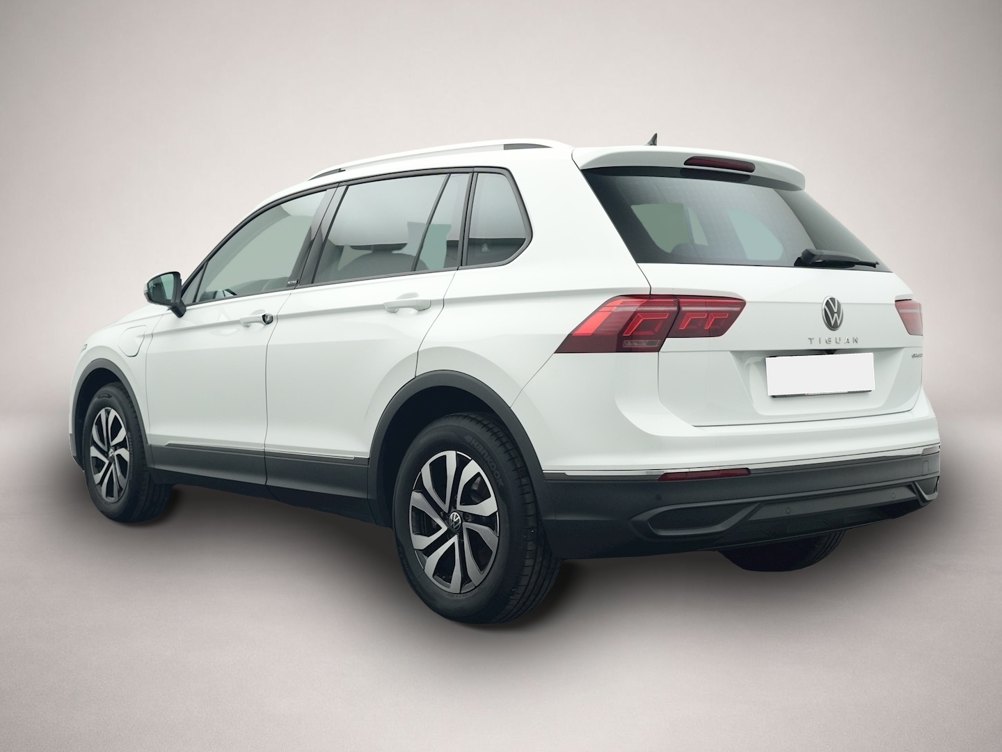 Fotografie des Volkswagen Tiguan 1.4 TSI eHybrid DSG Active NAVI AHK PANO