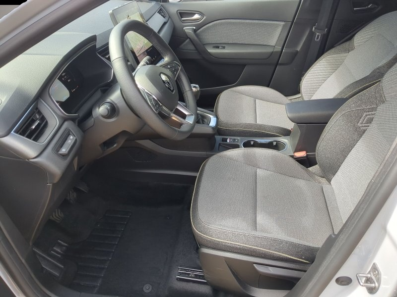 Bild 4 Renault Captur TCe 140 Techno SHZ+NAVI+RFK+LED
